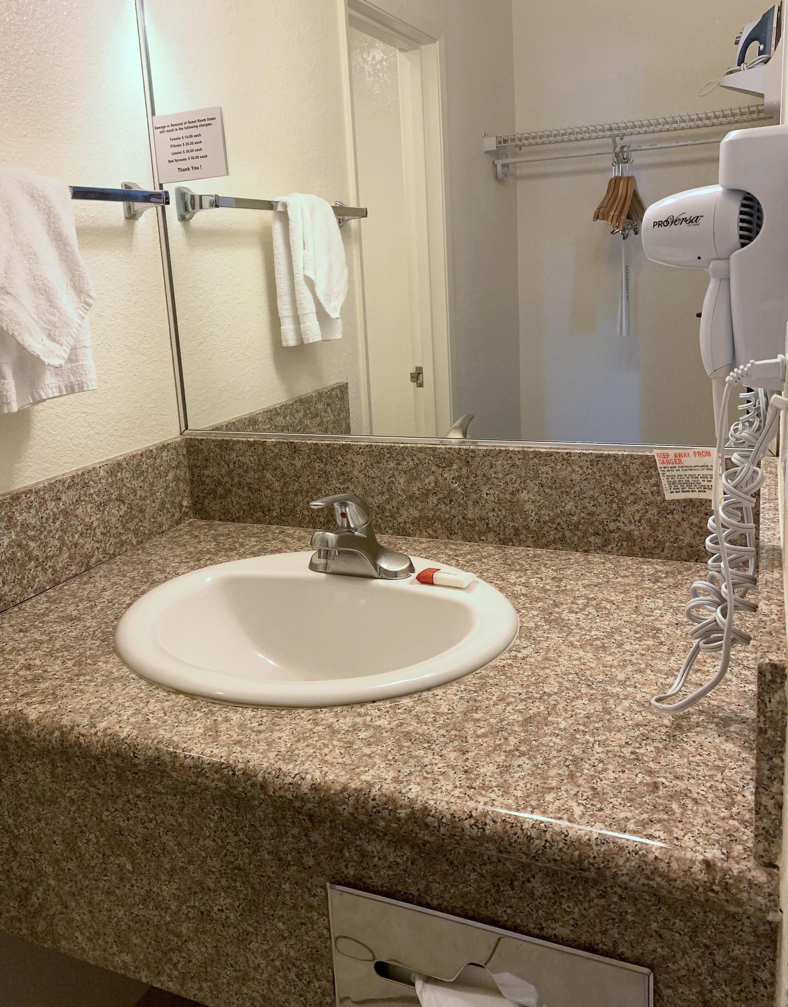 Super 8 By Wyndham Las Vegas North Strip/Fremont St. Area Bagian luar foto
