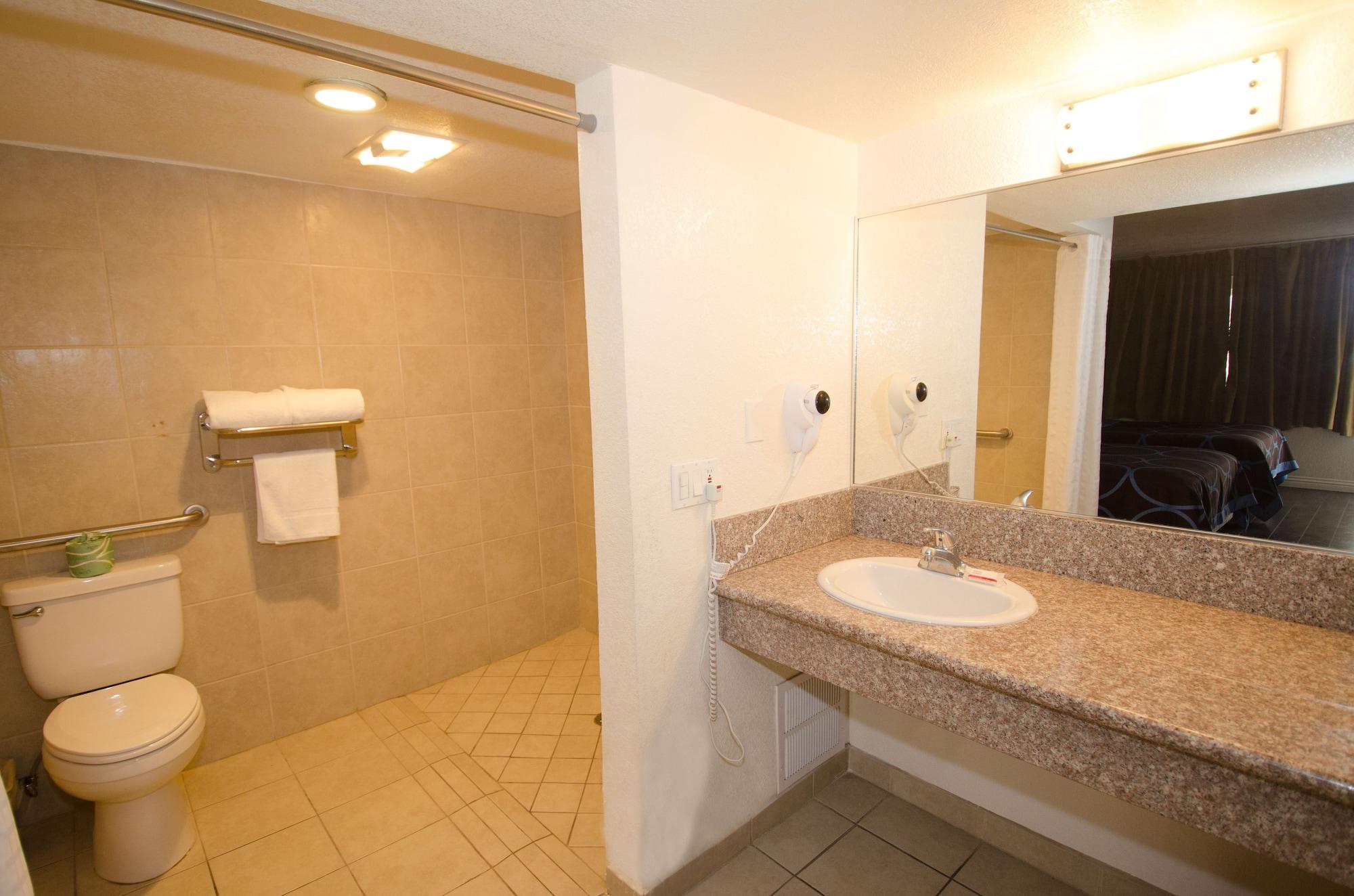 Super 8 By Wyndham Las Vegas North Strip/Fremont St. Area Bagian luar foto